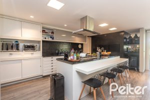 Casa em Condomínio à venda com 478m², 4 dormitórios, 4 suítes, 4 vagas, no bairro Terra Ville em PORTO ALEGRE