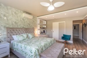 Casa em Condomínio à venda com 478m², 4 dormitórios, 4 suítes, 4 vagas, no bairro Terra Ville em PORTO ALEGRE