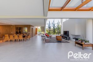 Casa em Condomínio à venda com 363m², 3 dormitórios, 3 suítes, 4 vagas, no bairro Terra Ville em PORTO ALEGRE