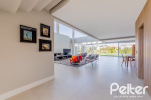 Casa em Condomínio à venda com 363m², 3 dormitórios, 3 suítes, 4 vagas, no bairro Terra Ville em PORTO ALEGRE