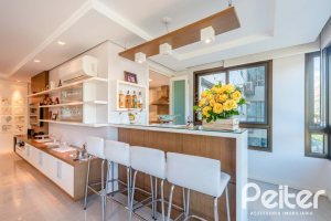 Apartamento à venda com 143m², 3 dormitórios, 1 suíte, 4 vagas, no bairro Tristeza em PORTO ALEGRE