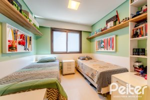 Apartamento à venda com 143m², 3 dormitórios, 1 suíte, 4 vagas, no bairro Tristeza em PORTO ALEGRE