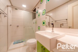 Apartamento à venda com 143m², 3 dormitórios, 1 suíte, 4 vagas, no bairro Tristeza em PORTO ALEGRE