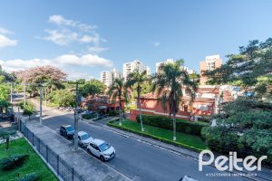 Apartamento à venda com 143m², 3 dormitórios, 1 suíte, 4 vagas, no bairro Tristeza em PORTO ALEGRE
