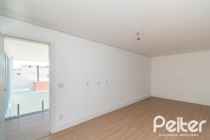 Casa em Condomínio à venda com 292m², 4 dormitórios, 4 suítes, 4 vagas, no bairro Alphaville em PORTO ALEGRE