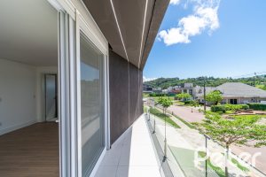 Casa em Condomínio à venda com 292m², 4 dormitórios, 4 suítes, 4 vagas, no bairro Alphaville em PORTO ALEGRE