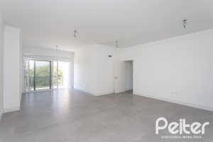 Casa em Condomínio à venda com 566m², 5 dormitórios, 5 suítes, 4 vagas, no bairro Terra Ville em PORTO ALEGRE