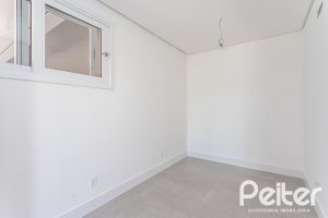 Casa em Condomínio à venda com 566m², 5 dormitórios, 5 suítes, 4 vagas, no bairro Terra Ville em PORTO ALEGRE