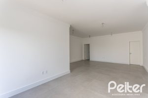 Casa em Condomínio à venda com 566m², 5 dormitórios, 5 suítes, 4 vagas, no bairro Terra Ville em PORTO ALEGRE