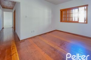 Casa à venda com 89m², 2 dormitórios, 1 vaga, no bairro Ipanema em Porto Alegre