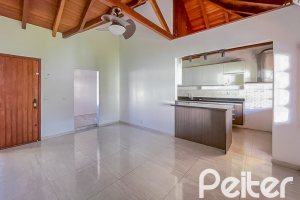 Casa à venda com 89m², 2 dormitórios, 1 vaga, no bairro Ipanema em Porto Alegre