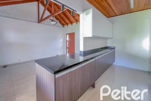 Casa à venda com 89m², 2 dormitórios, 1 vaga, no bairro Ipanema em Porto Alegre