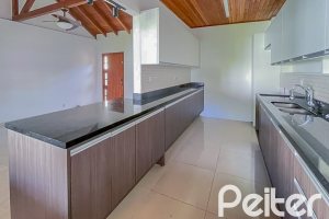 Casa à venda com 89m², 2 dormitórios, 1 vaga, no bairro Ipanema em Porto Alegre