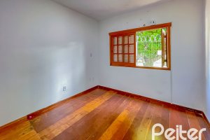 Casa à venda com 89m², 2 dormitórios, 1 vaga, no bairro Ipanema em Porto Alegre