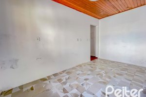 Casa à venda com 89m², 2 dormitórios, 1 vaga, no bairro Ipanema em Porto Alegre