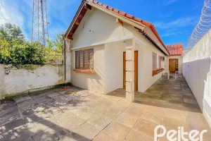 Casa à venda com 89m², 2 dormitórios, 1 vaga, no bairro Ipanema em Porto Alegre