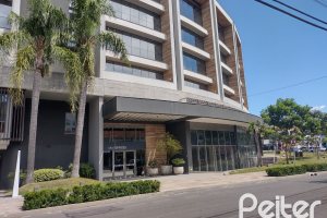 Comercial à venda com 40m², no bairro Tristeza em Porto Alegre