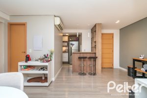 Apartamento à venda com 90m², 3 dormitórios, 1 suíte, 2 vagas, no bairro Tristeza em Porto Alegre