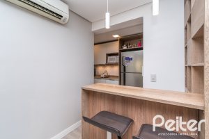 Apartamento à venda com 90m², 3 dormitórios, 1 suíte, 2 vagas, no bairro Tristeza em Porto Alegre