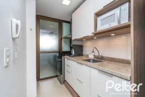 Apartamento à venda com 90m², 3 dormitórios, 1 suíte, 2 vagas, no bairro Tristeza em Porto Alegre
