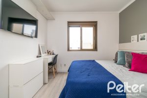 Apartamento à venda com 90m², 3 dormitórios, 1 suíte, 2 vagas, no bairro Tristeza em Porto Alegre