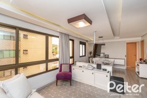 Apartamento à venda com 90m², 3 dormitórios, 1 suíte, 2 vagas, no bairro Tristeza em Porto Alegre