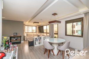 Apartamento à venda com 90m², 3 dormitórios, 1 suíte, 2 vagas, no bairro Tristeza em Porto Alegre