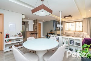 Apartamento à venda com 90m², 3 dormitórios, 1 suíte, 2 vagas, no bairro Tristeza em Porto Alegre