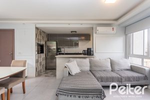Apartamento à venda com 74m², 3 dormitórios, 1 suíte, 1 vaga, no bairro Tristeza em PORTO ALEGRE