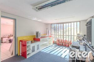 Comercial à venda com 928m², no bairro Cristal em Porto Alegre