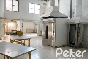 Comercial à venda com 928m², no bairro Cristal em Porto Alegre