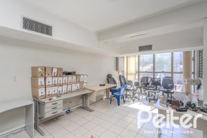 Comercial à venda com 928m², no bairro Cristal em Porto Alegre