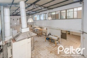 Comercial à venda com 928m², no bairro Cristal em Porto Alegre