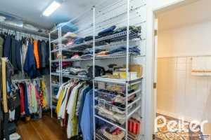 Casa à venda com 280m², 3 dormitórios, 1 suíte, 2 vagas, no bairro Jardim Isabel em Porto Alegre