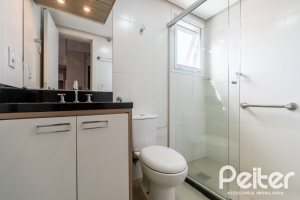 Casa em Condomínio à venda com 233m², 3 dormitórios, 3 suítes, 3 vagas, no bairro Vila Assunção em Porto Alegre