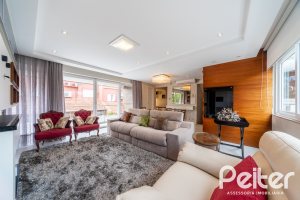 Casa em Condomínio à venda com 233m², 3 dormitórios, 3 suítes, 3 vagas, no bairro Vila Assunção em Porto Alegre