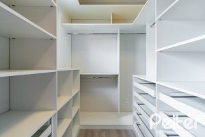 Casa em Condomínio à venda com 233m², 3 dormitórios, 3 suítes, 3 vagas, no bairro Vila Assunção em Porto Alegre