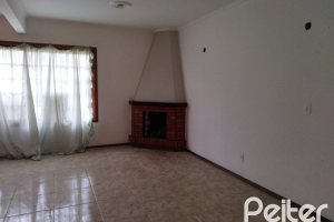 Casa à venda com 321m², 3 dormitórios, 1 suíte, 3 vagas, no bairro Espírito Santo em Porto Alegre
