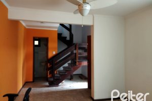 Casa à venda com 321m², 3 dormitórios, 1 suíte, 3 vagas, no bairro Espírito Santo em Porto Alegre