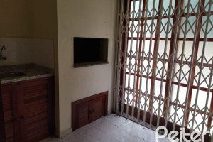 Casa à venda com 321m², 3 dormitórios, 1 suíte, 3 vagas, no bairro Espírito Santo em Porto Alegre