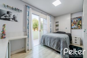 Casa em Condomínio à venda com 416m², 4 dormitórios, 4 suítes, 4 vagas, no bairro Terra Ville em PORTO ALEGRE