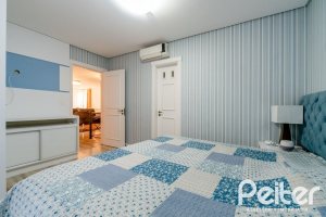 Casa em Condomínio à venda com 416m², 4 dormitórios, 4 suítes, 4 vagas, no bairro Terra Ville em PORTO ALEGRE