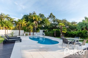 Casa em Condomínio à venda com 416m², 4 dormitórios, 4 suítes, 4 vagas, no bairro Terra Ville em PORTO ALEGRE