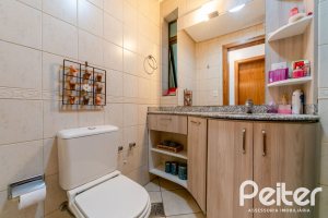 Apartamento à venda com 100m², 3 dormitórios, 1 suíte, 2 vagas, no bairro Tristeza em PORTO ALEGRE