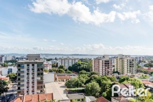 Apartamento à venda com 100m², 3 dormitórios, 1 suíte, 2 vagas, no bairro Tristeza em PORTO ALEGRE