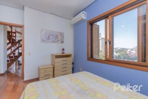 Cobertura à venda com 157m², 2 dormitórios, 1 suíte, 2 vagas, no bairro Tristeza em Porto Alegre