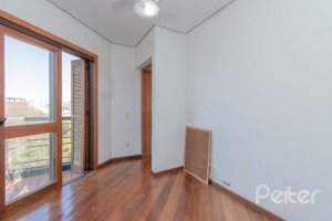 Cobertura à venda com 157m², 2 dormitórios, 1 suíte, 2 vagas, no bairro Tristeza em Porto Alegre
