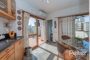 Cobertura à venda com 157m², 2 dormitórios, 1 suíte, 2 vagas, no bairro Tristeza em Porto Alegre