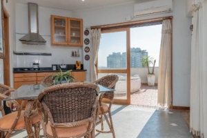 Cobertura à venda com 157m², 2 dormitórios, 1 suíte, 2 vagas, no bairro Tristeza em Porto Alegre