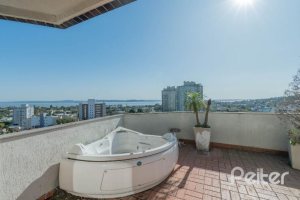 Cobertura à venda com 157m², 2 dormitórios, 1 suíte, 2 vagas, no bairro Tristeza em Porto Alegre